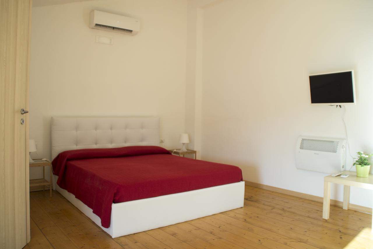 Fontana La Pietra Villa Пистичи Екстериор снимка