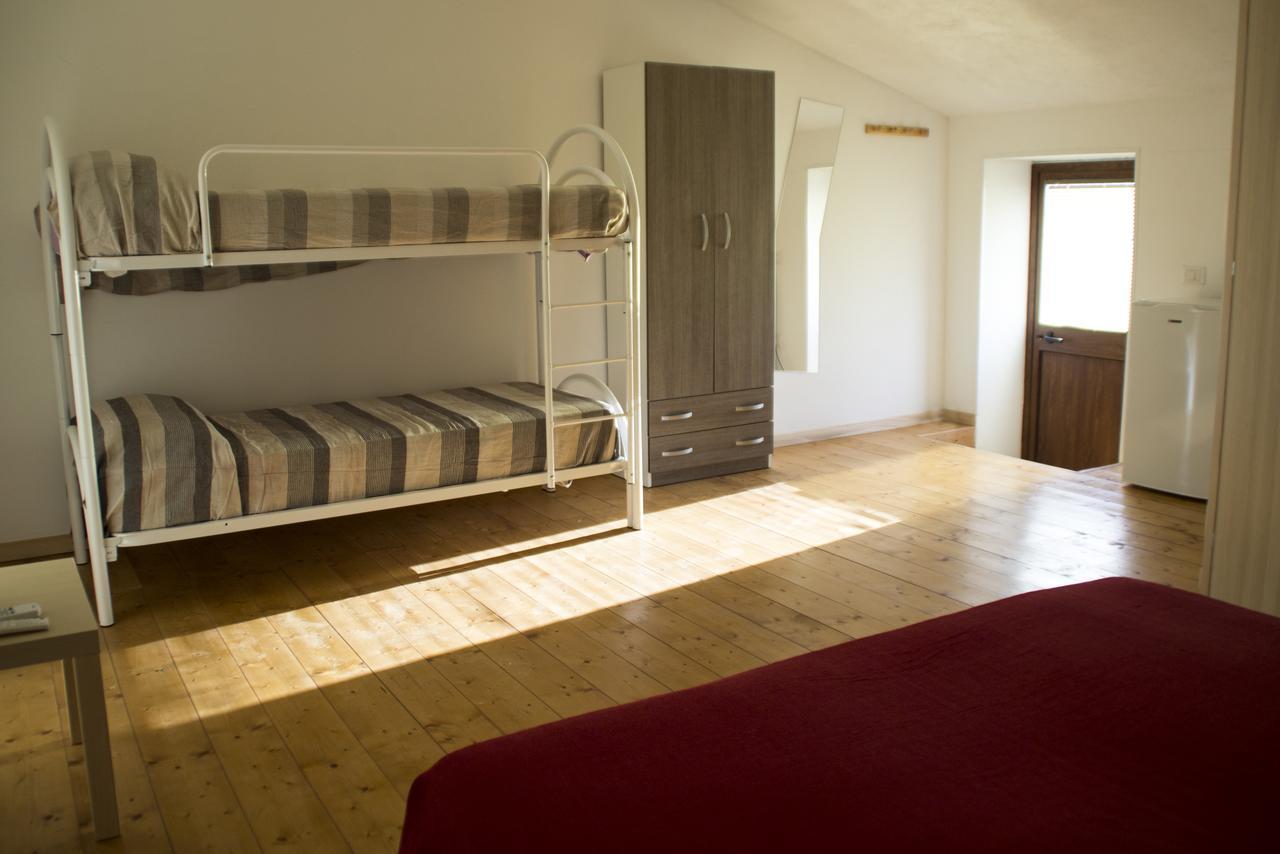 Fontana La Pietra Villa Пистичи Екстериор снимка