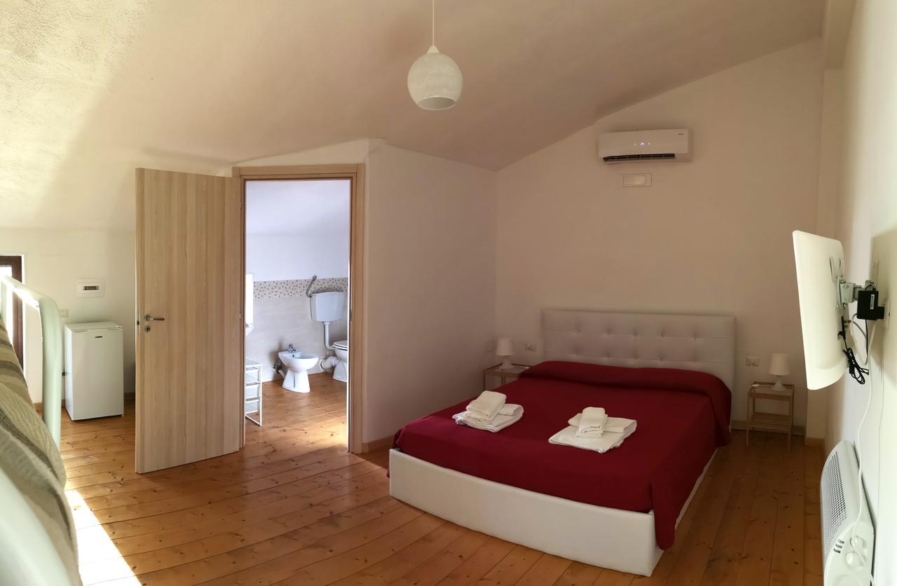 Fontana La Pietra Villa Пистичи Екстериор снимка